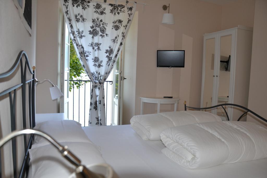 B&B Le Darsene Cannobio Quarto foto