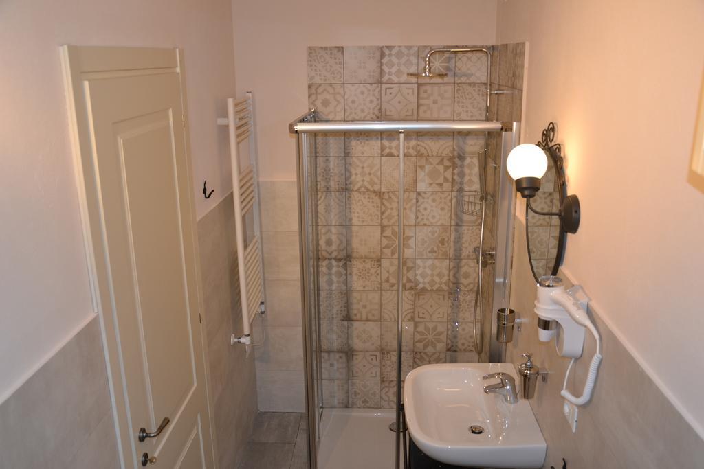B&B Le Darsene Cannobio Quarto foto