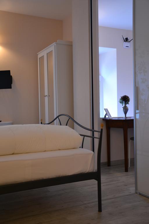 B&B Le Darsene Cannobio Quarto foto